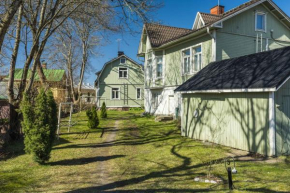 Newly renovated apartment in a woodenhouse from 1910 in Martti!, Turku
